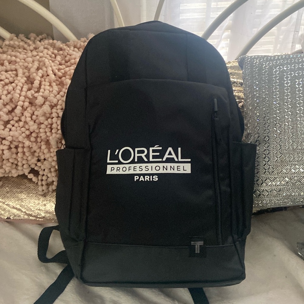 NWOT L’Oréal Backback